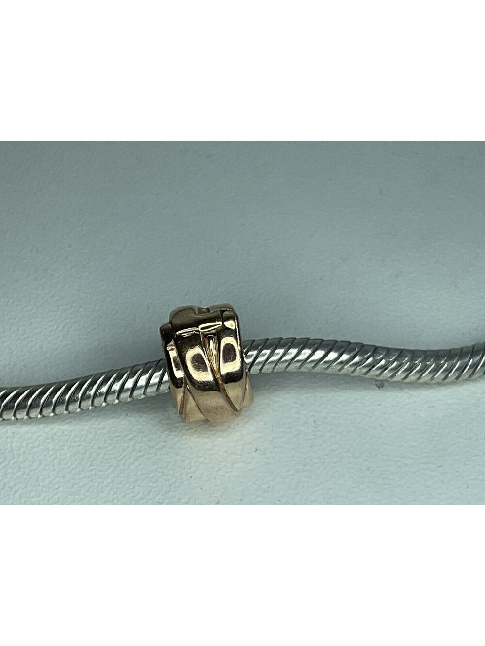 Pandora Rose Gold Polished Ribbons Clip Charm